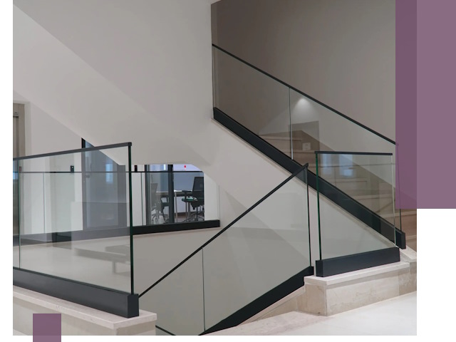 Стеклянные перила премиум-класса с установкой в Кондопоге