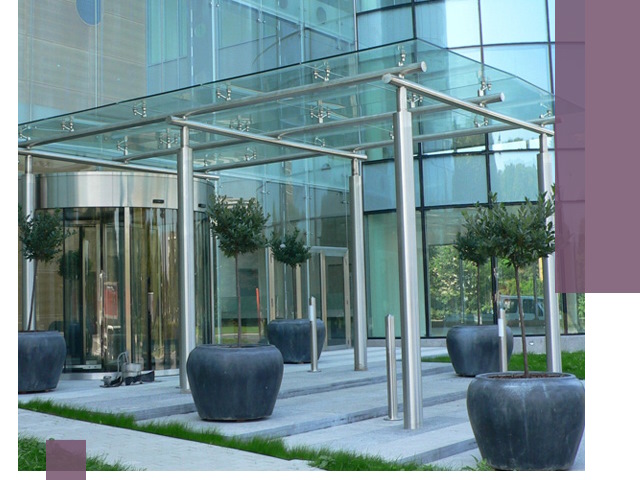 Навесы из стекла на заказ в Кондопоге — монтаж и установка