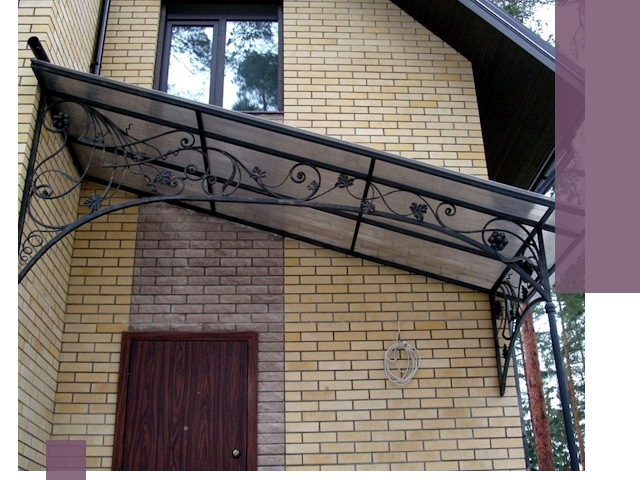 Односкатные козырьки из металла под ключ в Кондопоге