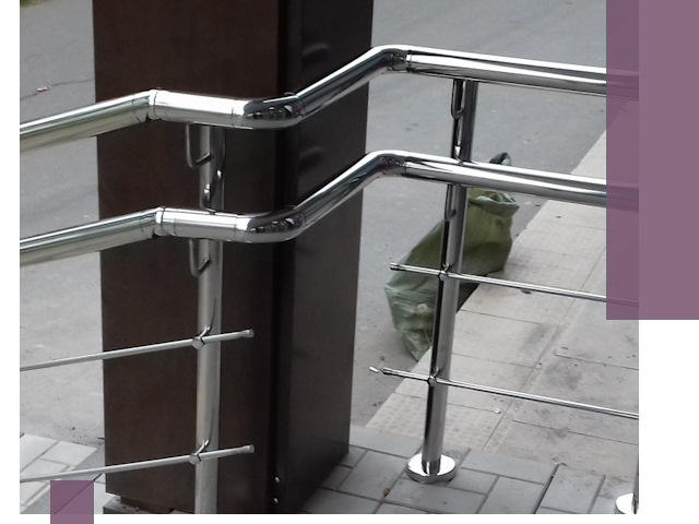 Монтаж поручней из нержавеющей стали в Кондопоге качественно и быстро